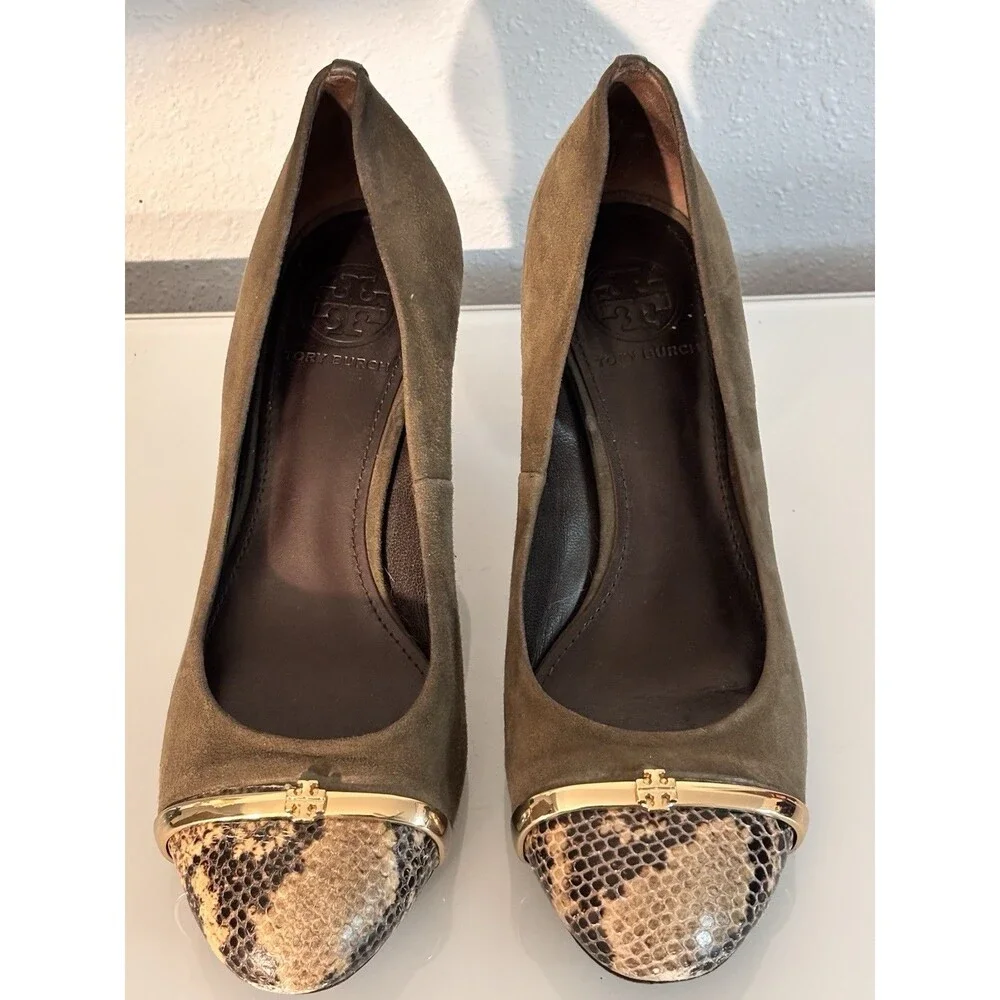 Tory Burch Suede‎ Snakeskin Cap Toe Pumps Size 8 Gold Logo Leather Sole Heels